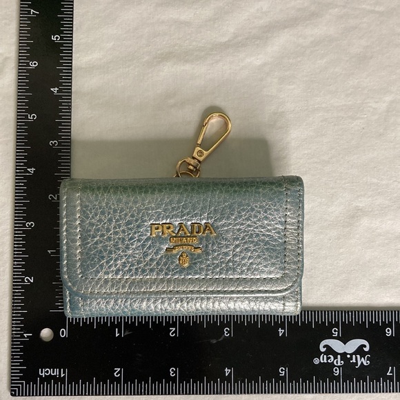 ❤️ Prada Key Holder Clip On Wallet ❤️ - Picture 12 of 15